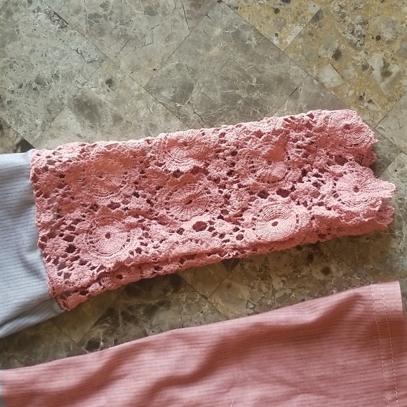 Long sleeve multi color top with detailed sleeves and criss cross neck. - Picture 3 of 4